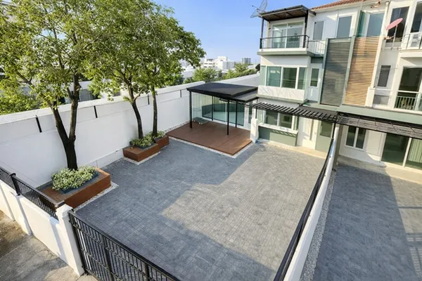 เซ็นทรัล พระราม 2 900 ม. ท่าข้าม พระราม2 บางขุนเทียน ใหญ่มากๆ 76 ตร.วา. ทาวน์เฮาส์ 3 ชั้น หลังมุม 4 นอน 3 น้ำ เบิ๊กซี พร