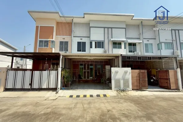 ขายทาวน์โฮม 2 ชั้น หมู่บ้านอาร์เค พาร์ค รามอินทรา-ซาฟารี ถนนเลียบคลองสอง  ใกล้แฟชั่นไอส์แลนด์