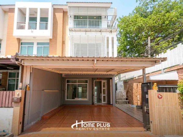 ทาวน์โฮม 3 ชั้น หลังริม โครงการวิสต้า ปาร์ค วิภาวดี