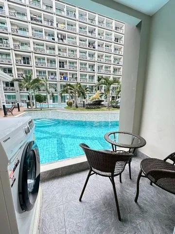 ดุสิต แกรนด์ 2 | ให้เช่า วิว: วิวสระว่ายน้ำ เฟอร์นิเจอร์ครบครัน