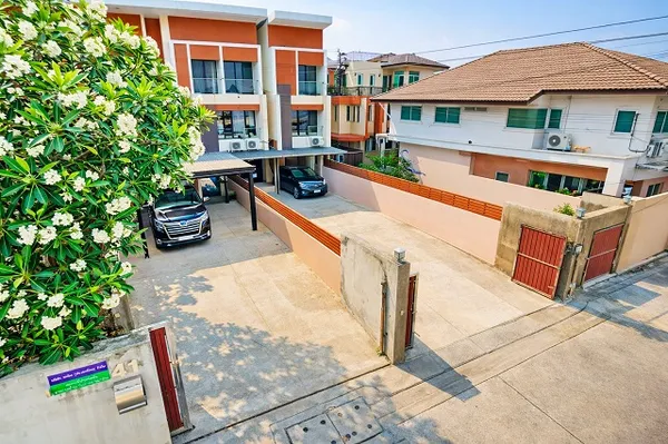 กระทรวงการคลัง 500 ม. 3-4นอน 4น้ำ 50ตร.วา. ใกล้BTS อารีย์ 800 ม. BTSสะพานควาย 1 กม. โฮมออฟฟิศ 3 ชั้น 280 ตร.ม. ใกล้ตลาดอ