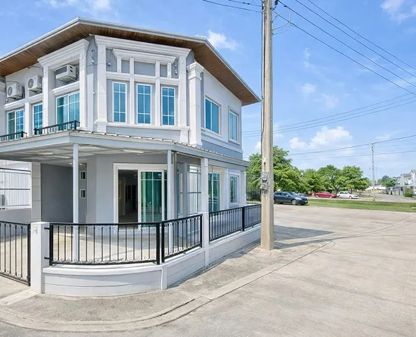 ใกล้BTS สำโรง 1.1 กม.ลาซาล ทำเลสุขุมวิท 113 บ้านมุม 17 ตร.ว.132 ตร.ม. อิมพีเรียลเวิลด์ สำโรง ทาวน์โฮม 3 นอน 2 น้ำ