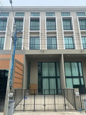 ให้เช่า ทาวน์โฮม3 ชั้น  Patio กัลปพฤกษ์ สาทร ใกล้The Mall บางแค, Seacon บางแค, Makro Food Service กัลปพฤกษ์และ รร.เลิศหล้า กาญจนาภิเษก