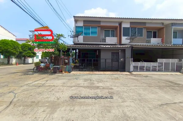 ทาวน์โฮม เนื้อที่ 27.5 ตร.ว. โครงการ เดอะทรัสต์ ทาวน์ วงแหวน-ลําลูกกา (ใกล้ทางด่วนวงแหวนลำลูกกา) ตำบลบึงคำพร้อย อำเภอลำลูกกา ปทุมธานี