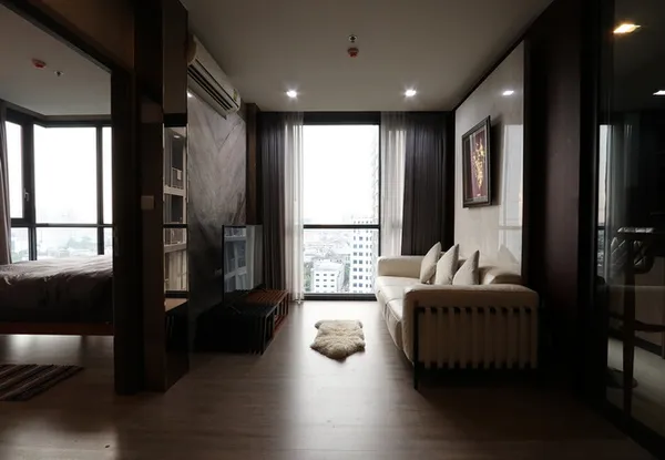 ขายคอนโด เดอะไลน์ วงศ์สว่าง เนื้อที่ 49 ตร.ม. 2 นอน 1 น้ำ พร้อมอยู่