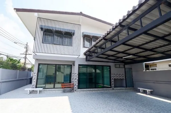 ให้เช่าบ้านเดี่ยว 2 ชั้น 3 ห้องนอน 2 ห้องน้ำ ลาดพร้าว 53 โชคชัย 4 ซอย 76 จอดรถในร่มใด้ 4 คัน เหมาะทำโฮมออฟฟิศ (RH1494)