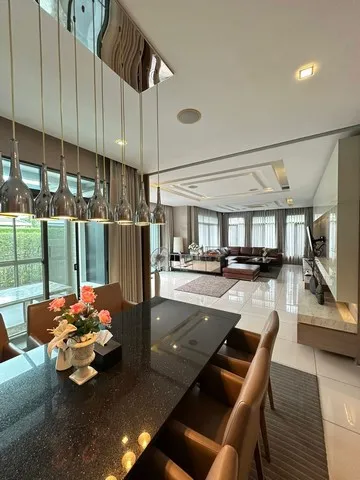 ขาย บ้านเดี่ยว The Palm พัฒนาการ บ้านใหญ่ 6 ห้องนอน ทำเลศักยภาพ