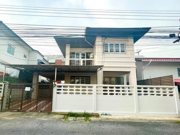 MHR103 ทำเลทองเชื่อมต่อ 5 เส้นทาง! รัชดา-ห้วยขวาง-ลาดพร้าว-เลียบด่วน-พระราม 9 ให้เช่าบ้านเดี่ยวรีโนเวทใหม่ ใกล้ MRT ห้วยขวาง และสายสีเหลือง