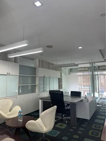  MBR12 ทำเลทองเลียบด่วน-ลาดพร้าว! ให้เช่าสำนักงาน 4 ชั้น ใกล้ Central Eastville และ CDC พื้นที่ 260 ตร.ม. ฟังก์ชันครบ 8 ห้องทำงาน