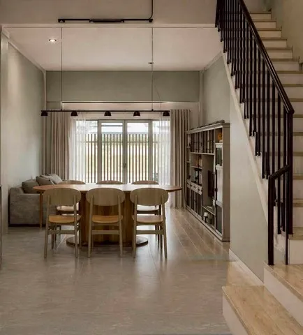 ให้เช่าทาวโฮม2ชั้น  ตกแต่งใหม่ทั้งหลัง ซอยลาซาลนิเวศน์  22 สุขุมวิท 105 ใกล้รถไฟฟ้า BTS แบริ่ง ใกล้ โรงเรียนนานาชาติ Bangkok Patana School (BPIS)เพียง  1.8 กม.