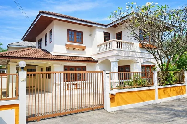 รพ.ศิริราช พรานนก กาญจนาภิเษก MRT ไฟฉาย 900ม. บ้านสภาพดี 4นอน ทำครัวหนัก หรือ ออฟฟิศได้