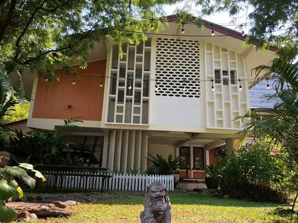 บ้านเดี่ยวพหลโยธิน5 ซอยราชครูให้เช่าใกล้ BTS อารีย์400 ตร.ม. มีพื้นที่สวน กว่า1ไร่