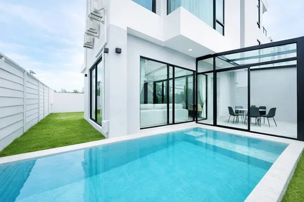 Pool Villa 3ชั้น ฟังก์ชันครบครัน 3-4นอน 4 น้ำ ใกล้ ARL ลาดกระบัง 900ม. อ่อนนุช สุขุมวิท77 60 ตร.วา. 240 ตร.ม ระดับพรีเมี