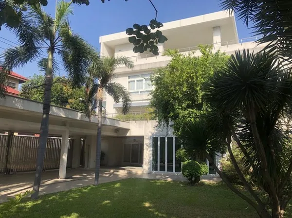 HR 9832 ให้เช่าโฮมออฟฟิศขนาดใหญ่4 ชั้น สุขุมวิ 62 บางจาก พระโขนง ใกล้ BTS บางจาก