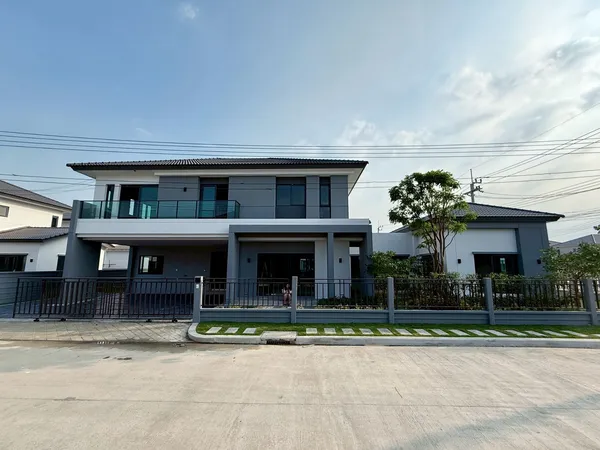 ขายบ้านเดี่ยว Centro ทวีวัฒนา บ้านสวย ทำเลดี พร้อมเข้าอยู่ เฟอร์ครบ
