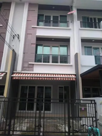 ให้เช่าโฮมออฟฟิศย่านเลียบด่วน  จดบริษัทได้ โครงการ บ้านกลางเมือง s sense พระรามเก้าลาดพร้าว ซอยประดิษฐ์มนูธรรม3