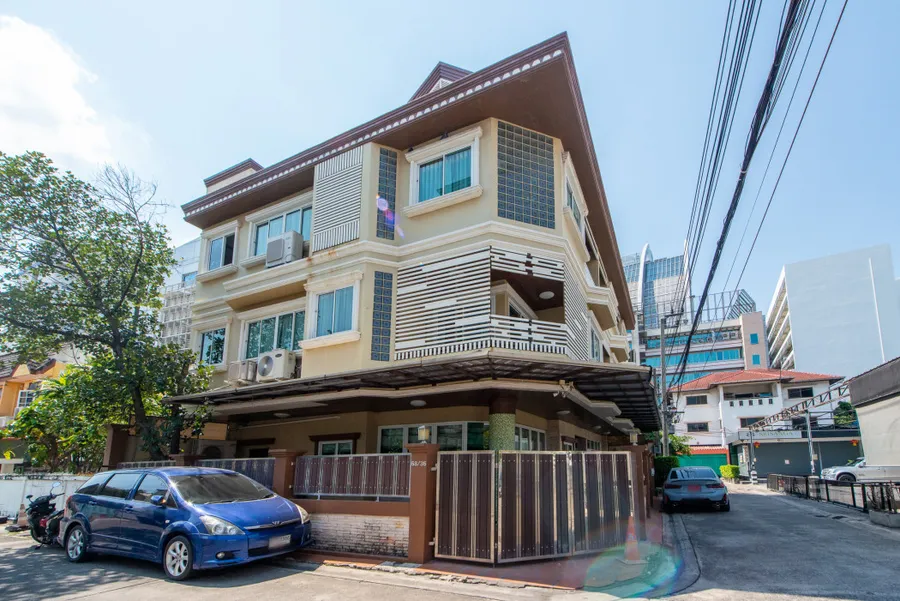 ขายบ้านเดี่ยว ซอยอินทามระ 40 เฟอร์นิเจอร์ครบ ใกล้ม