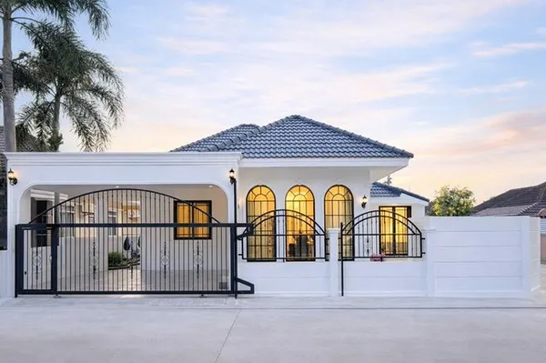 พูลวิลล่า 54 ตารางวา PMC 1 ซอยหนองปรือ ชัยพรวิถี 21 บ้านหลังมุมหน้าบ้านเป็นสวน