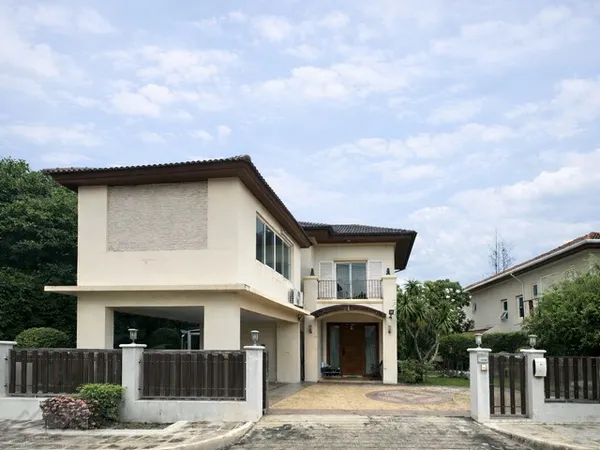 ให้เช่าบ้านเดี่ยวหรู 2 ชั้น 4 ห้องนอน หมู่บ้านแกรนด์ คาแนล ดอนเมือง บ้านหลังใหญ่ มุมสวยที่สุด อยู่บนทะเลสาบ ใกล้สนามบินด