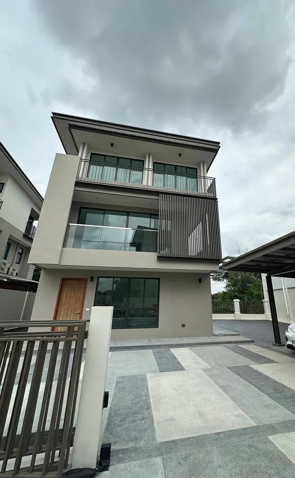 ขายบ้านเดี่ยวหรู3ชั้น หลังริมฮวงจุ้ยดี เอคิว อาร์เบอร์ สวนหลวง ร.9-พัฒนาการ ถนนเฉลิมพระเกียรติ ร.9 ประเวศ กรุงเทพ.