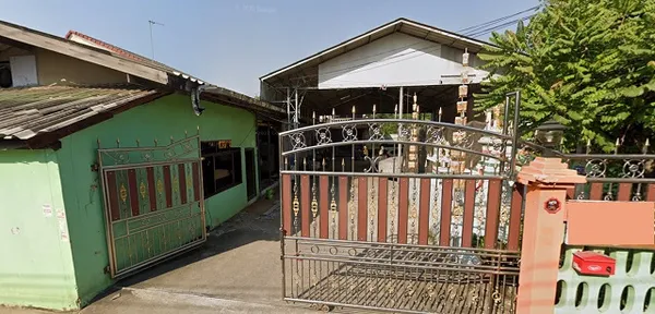 เทศบาลสวนหลวง 1.8 กม.ให้เช่าบ้าน โกดัง 2 ชั้น พุทธสาคร เศรษฐกิจ ลานจอดรถ 500 ตร.ม. 255 ตร.วา. 5 นอน 6 น้ำ กระทุ่มแบน