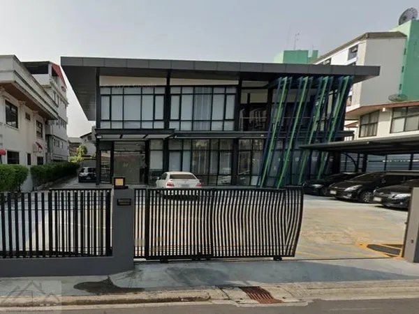 ให้เช่าสำนักงาน 2 ชั้น 597 ตร.ม. Stand Alone ซ.อินทามระ 34 ใกล้ MRT สุทธิสาร