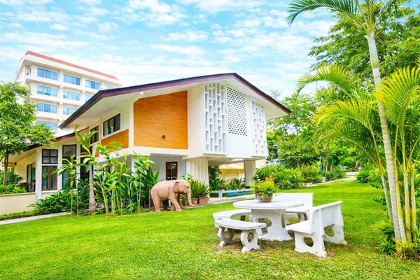 ราชครู Produciton house Office ใกล้ BTSอารีย์ 750 ม. คฤหาสน์ขนาดใหญ่มาก 12 นอน 500 ตร.ม. 5 น้ำ 84,998B-M. 1ไร่ 200ตรว. 5