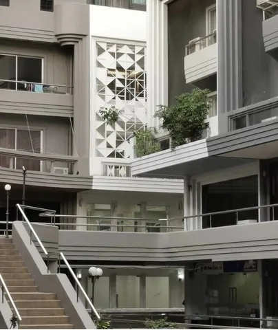 ให้เช่าโฮมออฟฟิศ 5 ชั้น 20 ตรว.พท 280 ตรม. 3 ห้องนอน 3 ห้องน้ำ โครงการ Park avenue เอกมัย (RT979)