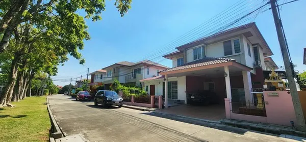บ้าน - 4900000 บ. ใกล้กับ ใกล้เซ็นทรัลเวสเกต อีเกียบางใหญ่ บิ๊กซีบางใหญ่ โรงพยาบาลเกษมราษฎร์อินเตอร์รัตนาธิเบศร์ รถไฟฟ้าสายสีม่วง อินเด็กซ์ลิฟวิ่งมอลล์บางใหญ่ โรงเรียนสากลศึกษา โรงเรียนสารสาสน์วิเทศบา