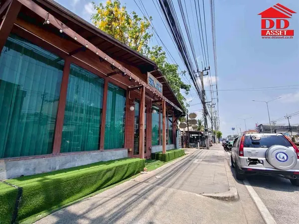 ขายร้านอาหาร โกดัง ตึกสำนักงาน ติดถนนเลียบคลองสอง หทัยราษฎร์ สิ่งปลูกสร้าง 3 ชั้น
