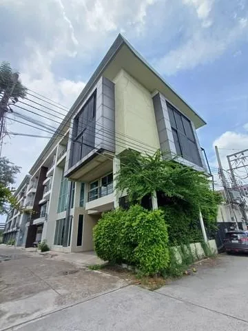 HS 1926 ขายโฮมออฟฟิศ 4 ชั้น 600 ตรม. ห้องมุม ย่านรามอินทรา ใกล้แฟชั่นไอแลนส์ , MRT วงแหวนรามอินทรา