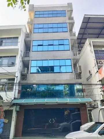 ขายอาคารพาณิชย์ 2 คูหา 6.5 ชั้น 31.5 ตร.ว. ย่านคลองถม โบ๊เบ๊ ใกล้ MRT วังบูรพา