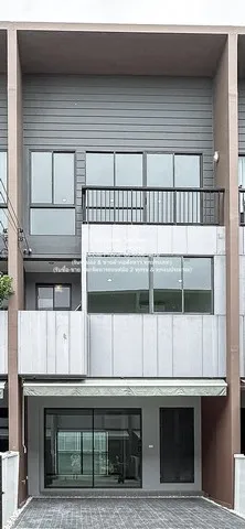 Townhome ขายทาวน์โฮม 3 ชั้น รีโนเวทใหม่ ถ.ศรีนครินทร์-ร่มเกล้า 18.1 3 น 3 น้ำ 2 จอดรถ ราคา 4.29 ล้านบาท ใกล้ หมู่บ้านนัก