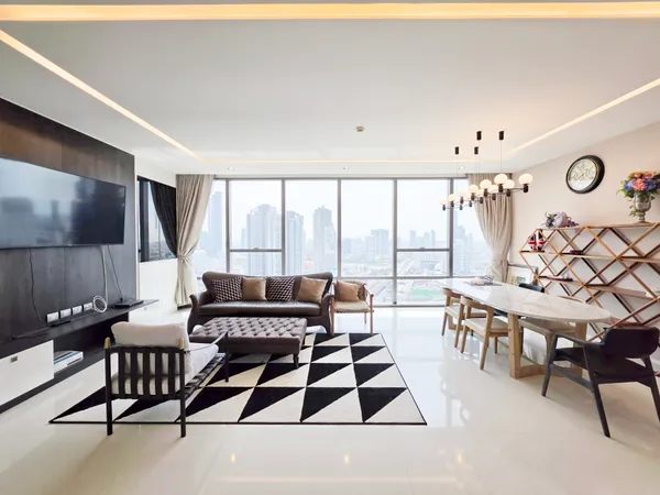 คอนโด The Bangkok Sathorn (เดอะ แบงค็อค สาทร)
ลิฟท์ส่วนตัวขึ้นถึงหน้าห้อง วิวแม่น้ำและวิวเมืองแบบพาโนราม่า เดินทางง่าย ใกล้ BTS 