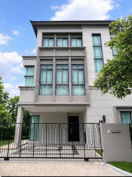 ขายบ้านหรู 3 ชั้น แบบ Duplex บ้านแฝด The Sonne ศรีนครินทร์ บางนา ขนาด 48.4 ตรว 4นอน 4น้ำ