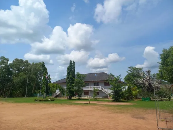 ขายที่ดิน 17 ไร่ 1 งาน 72 ตรว. พร้อมอาคาร 9 หลัง   ตำบลพระธาตุผาแดง อำเภอแม่สอด จังหวัดตาก 
