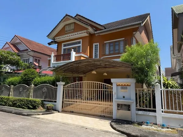 ให้เช่าบ้านเดี่ยว2ชั้น ใกล้รร.นานาชาติ RIS, รร.เอกบูรพา ย่านรามคําแหง สะพานสูง มีนบุรี รามอินทรา หมู่บ้าน Parkway Chalet รามคำแหง เดินทางสะดวกใกล้รถไฟฟ้าสายสีชมพู

