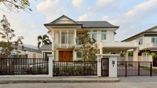 พูลวิลล่าหรูในโครงการ Serene Lake โครงการคุณภาพจาก Land & House เชียงใหม่