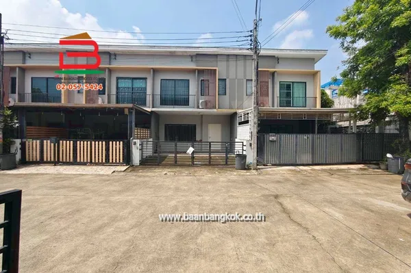 ทาวน์เฮาส์ 2 ชั้น หมู่บ้านเดอะคอนเนค 28 วัชรพล-เพิ่มสิน เนื้อที่ 21 ตรว. (ใกล้โรงเรียนศิริวัฒน์วิทยา) ถนนพหลโยธิน แขวงคลองถนน เขตสายไหม
