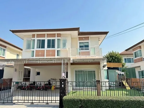 ให้เช่าบ้านเดี่ยว ใกล้ BTS สถานีโรงเรียนนายเรือเพียง 2 กิโลเมตร และใกล้จุดขึ้น-ลงทางด่วนกาญจนาภิเษก
ใกล้โรบินสันสมุทรปราการ และบิ๊กซีศรีนครินทร์โครงการ เลอ นีโอ ศรีนครินทร์, บางเมือง, สมุทรปราการ