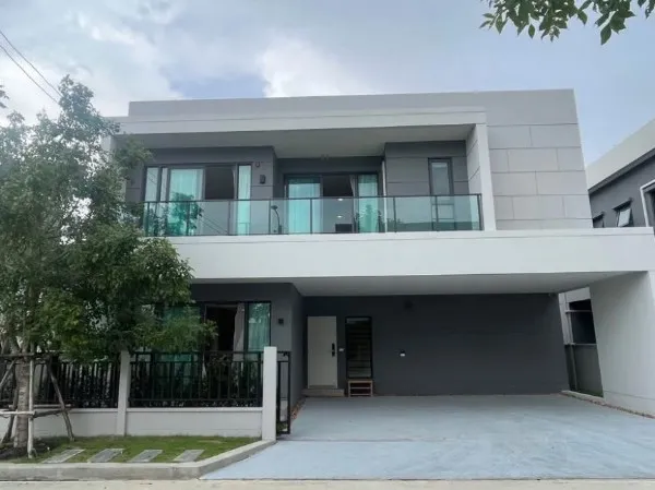 ให้เช่าบ้านเดี่ยวโครงการหรู The Centro Bangna ขนาด 4 ห้องนอน 5 ห้องน้ำ ใกล้เมกะบางนา