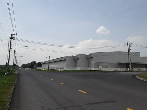 คลังสินค้าใหม่ หลายขนาด ในนิคม Gateway อำเภอแปลงยาว CCTV ครอบคลุมทุกจุด Security Guard 24 ชม. (RK1042)