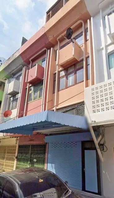 ทาวน์เฮาส์ให้เช่า 4ชั้น 400ตร.ม 4นอน 5น้ำ 25ตร.ว. ทางด่วนรัชดาภิเษก 2.5 กม. BTSเสนา370ม. เมเจอร์ รัชโยธิน 700 ม. รัชโยธิ