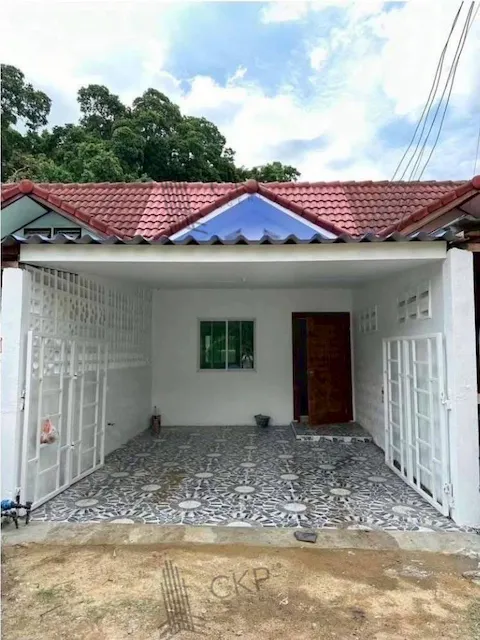 ขาย ทาวน์เฮาส์ รีโนเวทใหม่พร้อมอยู่ ขนาดกะทัดรัด 14 ตร.วา 1 ห้องนอน 1 ห้องน้ำ เหมาะสำหรับเริ่มต้นชีวิตใหม่ในทำเลรังสิต–ธัญบุรี ใกล้ถนนรังสิต-นครนายก เพียง 2.6 กม. | รหัส 93354