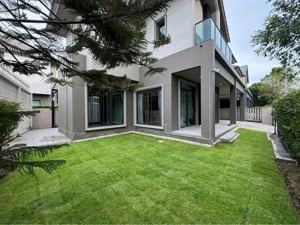 ให้เช่าบ้านเดี่ยวหลังมุม ใกล้ Central Westville เพียง 2.3 kmโซนราชพฤกษ์–ปิ่นเกล้า–สาทรโครงการ บางกอก บูเลอวาร์ด สาทร–ปิ่นเกล้า 2 ตั้งอยู่บนถนนบางกรวย-จงถนอม เดินทางเชื่อมต่อสู่ถนนราชพฤกษ์ได้ง่าย