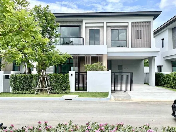 BH4099 ให้เช่าบ้านเดี่ยวหรู Bangkok Boulevard บางนา กม.5 บ้านสวยพร้อมอยู่ ทำเลศักยภาพใกล้ Central บางนา และโรงเรียนนานาช