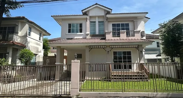 BH4096 ให้เช่าบ้านเดี่ยว หมู่บ้านปาริชาต สุวินทวงศ์ คุ้มเกล้า ลาดกระบัง บ้านพร้อมอยู่ เฟอร์นิเจอร์ครบ ใกล้สนามบินสุวรรณภ