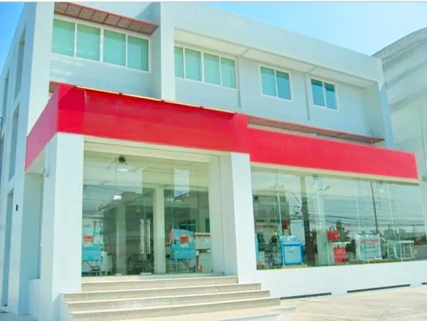 โชว์รูม และอาคารพาณิชย์ 3 ชั้น 4 นอน 4 น้ำ 2ไร่ 100ตร.ว. 1500ตร.ม. โรบินสันลาดกระบัง 1 กม. ใกล้ลิตเติ้ลวอร์ค ลาดกระบัง 1