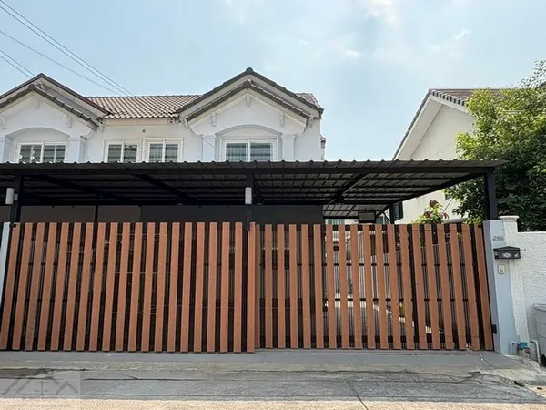 ให้เช่าทาวน์โฮม 2 ชั้น 40 ตรว. 2 ห้องนอน โครงการบ้านรังสิยา อุดมสุข58 รีโนเวทใหม่ สวย เฟอร์พร้อมอยู่ ใกล้ MRT ศรีอุดม