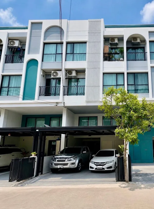 ขาย บ้านMaison168 ลาดพร้าว101
ทาวน์โฮม 3.5 ชั้น เจ้าของขายเอง 
ราคาต่ำกว่าโครงการ
ตกแต่งต่อเติมพร้อม เฟอร์นิเจอร์ครบ
พร้อมเข้าอยู่ได้เลย
